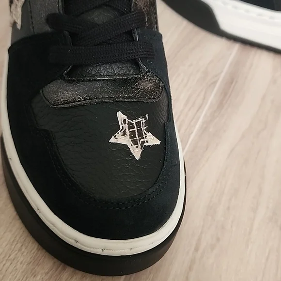 Michael Kors Black Lexi Embellished Mixed-Media Sneaker Women's 8.5 NIB - Picture 13 of 16